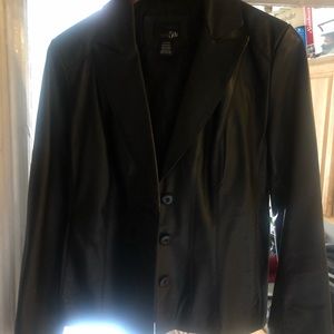 Woman’s leather medium